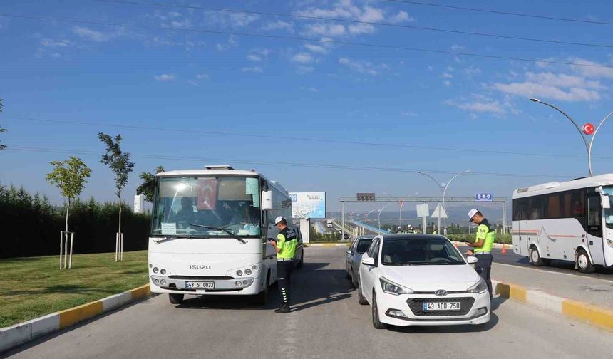 Kütahya'da emniyet kemeri ve çocuk bağlama sistemi denetimi