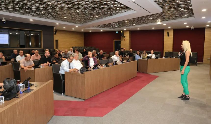 Kütahya'da mahalle muhtarlarına 'Depozito Yönetim Sistemi' tanıtıldı