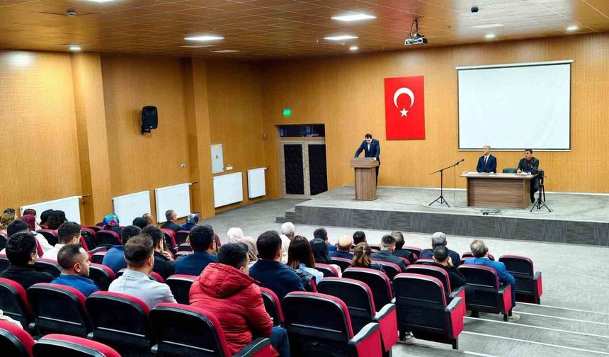 Hisarcık'ta eğitim yöneticileri ve öğretmenlerle toplantı