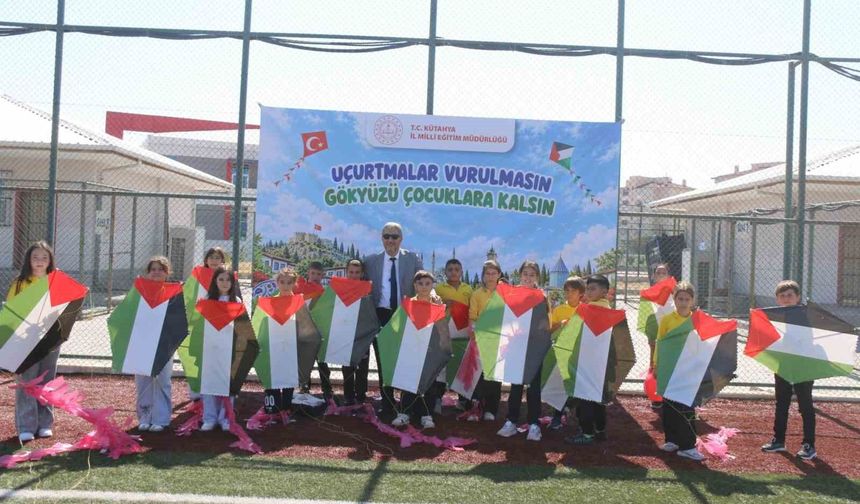 Kütahya'da öğrencilerden Gazze'deki çocuklara uçurtmalı mesaj