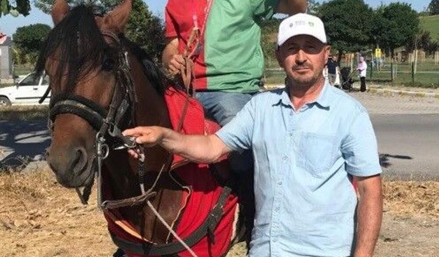 Rahvan at yarışlarından alınan kupa gurur yaşattı