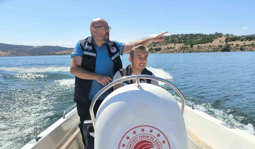 Tavşanlı Kayaboğazı Barajı'nda sahipsiz balık ağlarına denetim