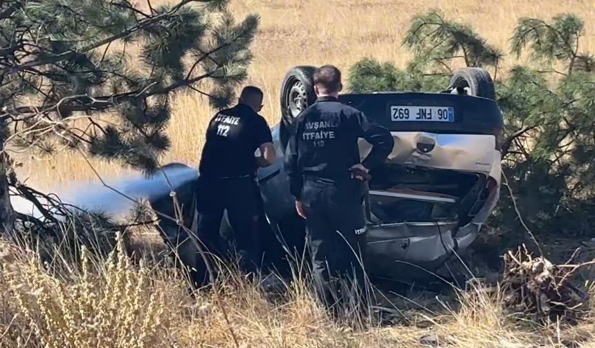 Tavşanlı'da trafik kazasında takla atan otomobilden yara almadan kurtuldu