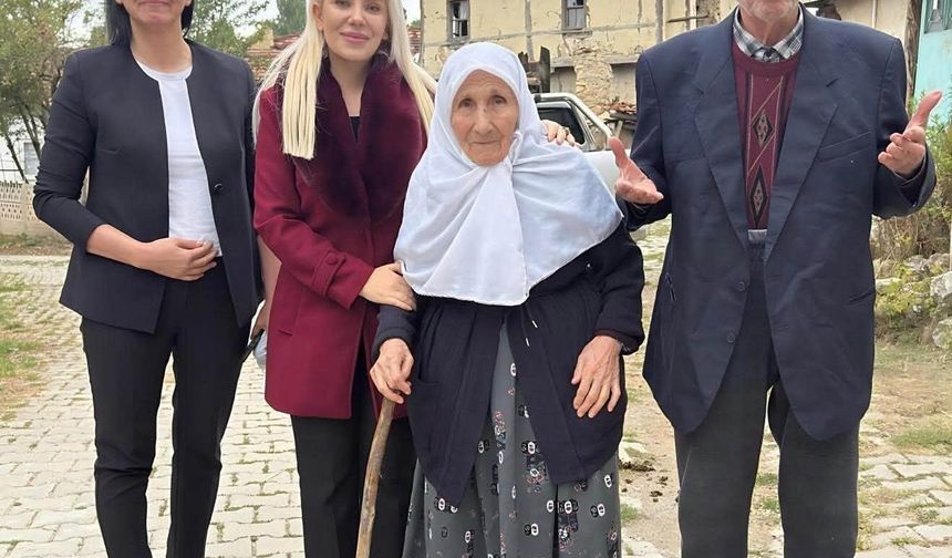 Altıntaş Kaymakamı Yıldırım'dan yaşlı çifte anlamlı ziyaret