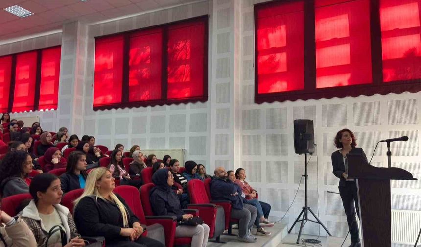 Emet MYO'da 'Saygılı Yaşam ve Güvenli İlişkiler' eğitimi düzenlendi