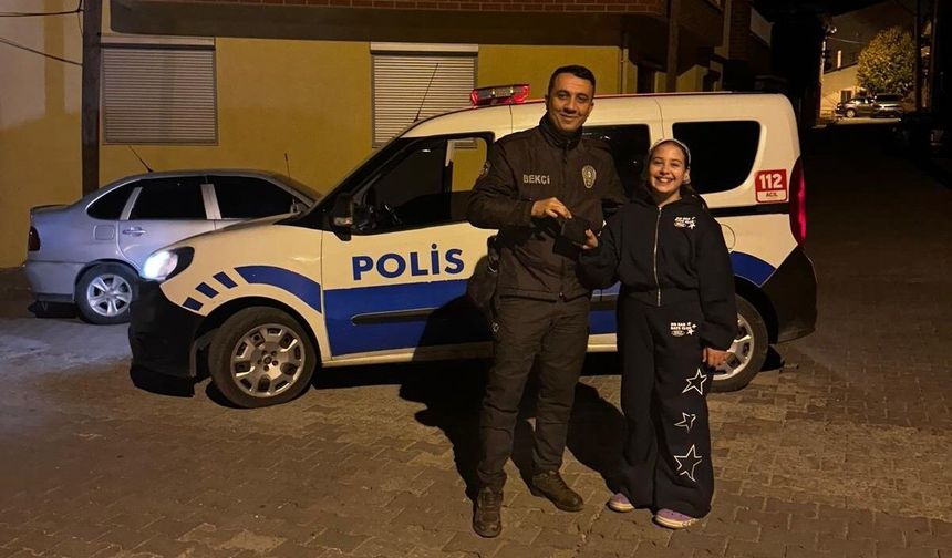 Gediz'de 11 yaşındaki küçük kız bulduğu para dolu cüzdanı polise teslim etti