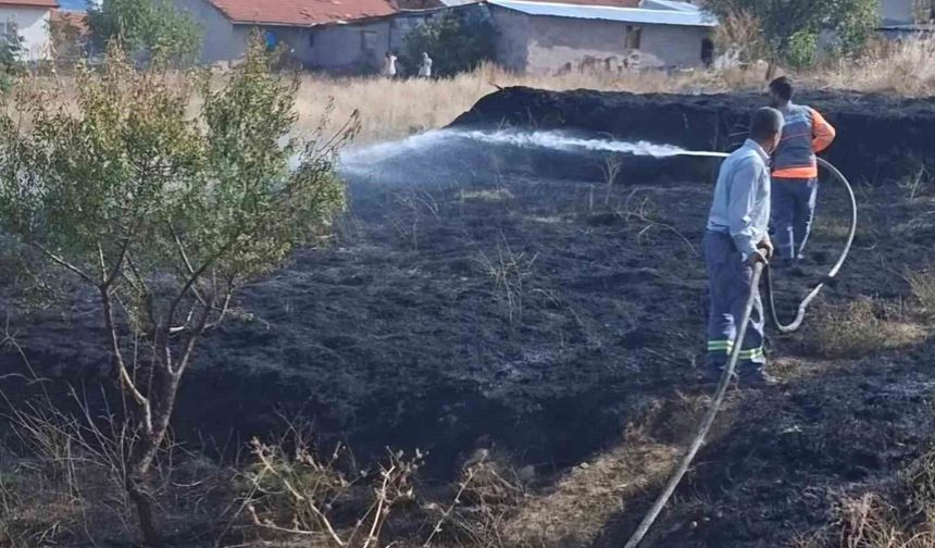 Hisarcık'ta ot yangınına köylülerden hızlı müdahale
