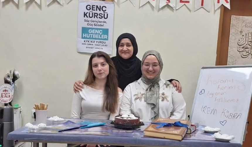 Kız yurdundaki 2 öğrenci 3 haftada Kur'an-ı Kerim okumaya başladı