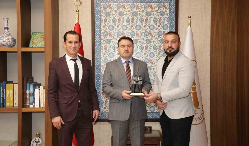 Kütahya Valisi Işın'dan Pazarlar Spor Lisesi'nin projelerine tam destek