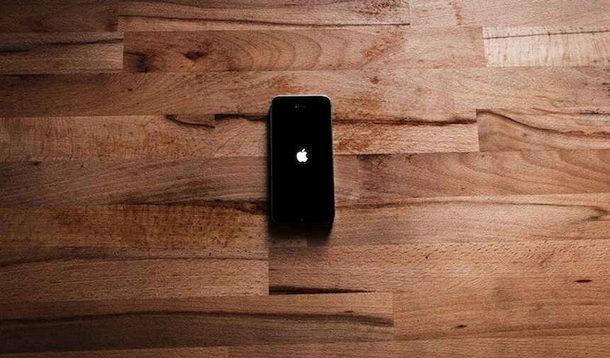 Teknoloji Devi Apple, Yeni iPhone Modelini Tanıttı