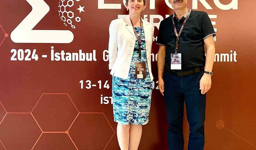 Prof. Dr. Azmi Yerlikaya, Küresel İnovasyon Zirvesi’nde Kütahya’yı temsil etti