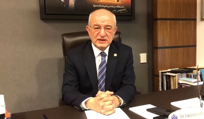 CHP’li Ali Fazıl Kasap, Saadet Partisi’nden istifa ederek yeniden partisine döndü