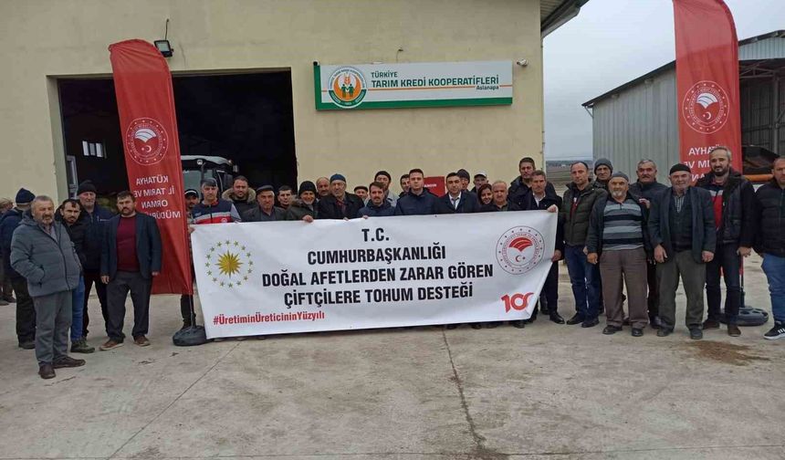Aslanapa’da doğal afetlerden zarar gören 147 çiftçiye sertifikalı nohut tohumu desteği