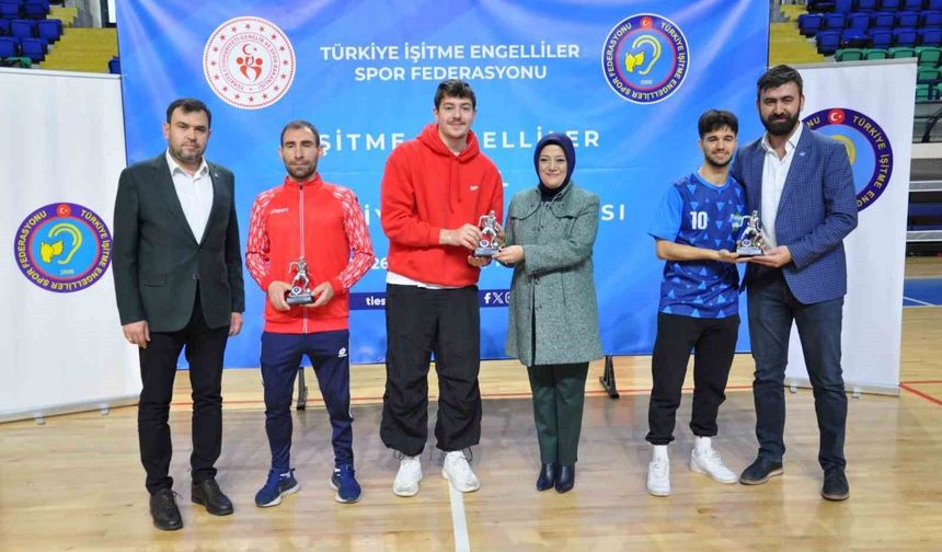 Kütahya’da düzenlenen İşitme Engelliler Erkekler Futsal Türkiye Şampiyonası sona erdi