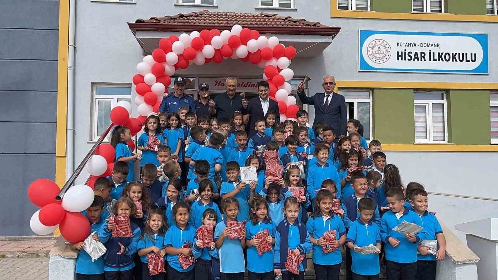 Domaniç'te yeni eğitim yılı coşkuyla başladı